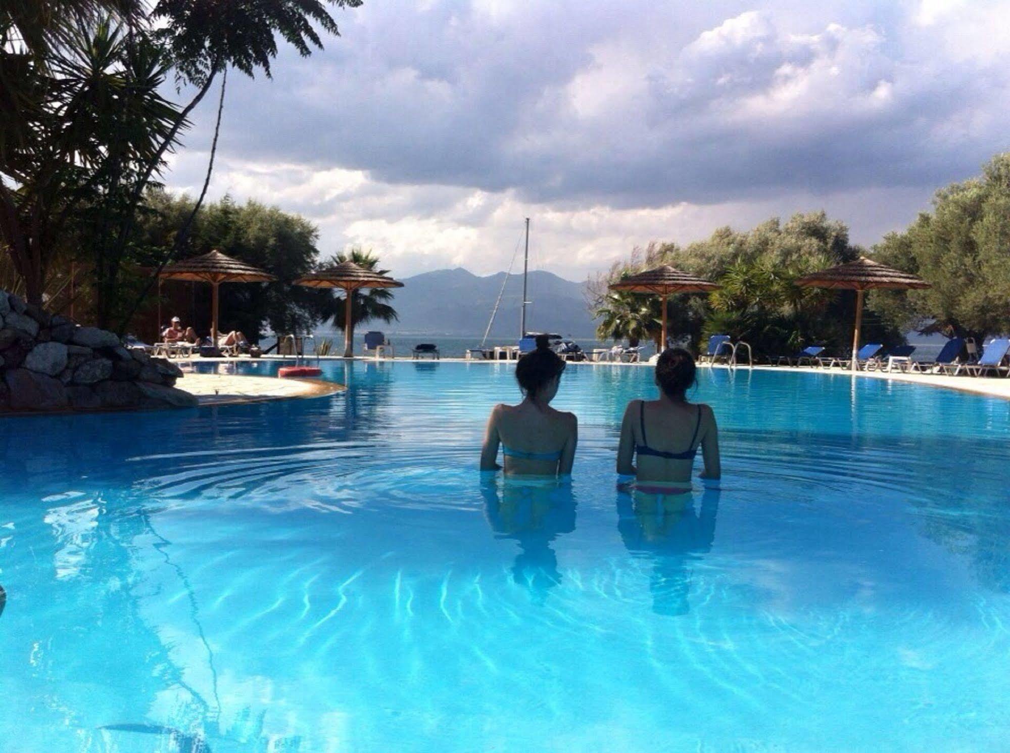 Florida Blue Bay Resort & Spa ซาโธเปียกอส ภายนอก รูปภาพ
